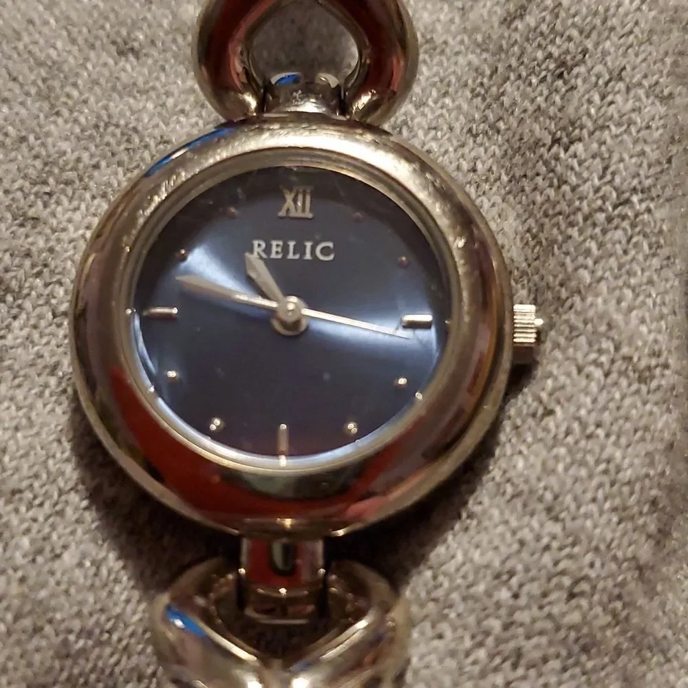 Two‎ Relic Watches ZR33563 ZR33095 Pink Leather Band Silver Bangle Style